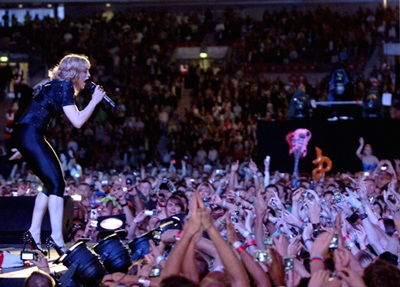 Madonna và hợp đồng 120 triệu đô la! - 1 Madonna và hợp đồng 120 triệu đô la! - 1