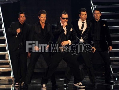 Các màn trình diễn “nóng” tại American Music Awards - 3 Các màn trình diễn “nóng” tại American Music Awards - 3