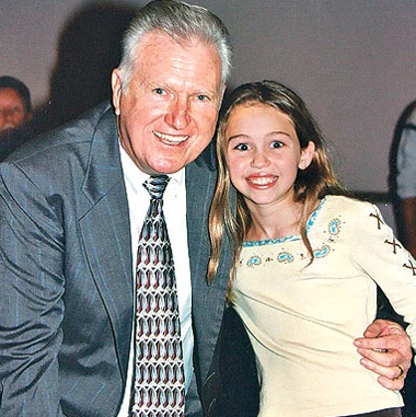 Bộ ảnh "độc" của Miley Cyrus - 11 Bộ ảnh "độc" của Miley Cyrus - 11