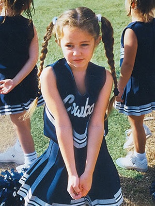 Bộ ảnh "độc" của Miley Cyrus - 7 Bộ ảnh "độc" của Miley Cyrus - 7