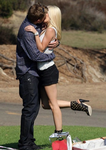 Thêm một cặp “sao” bí mật kết hôn - 4