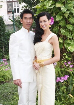 Chiêm ngưỡng đám cưới xa hoa của Hoa hậu hoàn vũ - 12 Chiêm ngưỡng đám cưới xa hoa của Hoa hậu hoàn vũ - 12