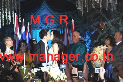 Chiêm ngưỡng đám cưới xa hoa của Hoa hậu hoàn vũ - 9 Chiêm ngưỡng đám cưới xa hoa của Hoa hậu hoàn vũ - 9