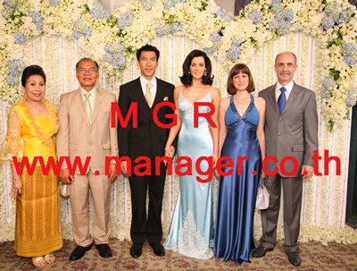 Chiêm ngưỡng đám cưới xa hoa của Hoa hậu hoàn vũ - 4 Chiêm ngưỡng đám cưới xa hoa của Hoa hậu hoàn vũ - 4