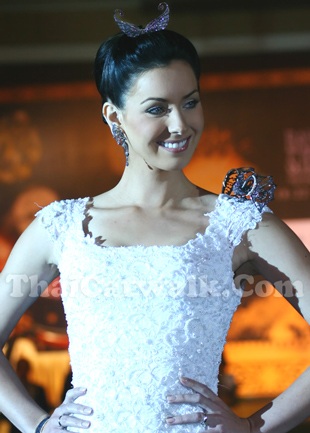 Hoa hậu hoàn vũ và hôn phu “tậu” nhà 1,3 triệu đô la - 6 Hoa hậu hoàn vũ và hôn phu “tậu” nhà 1,3 triệu đô la - 6