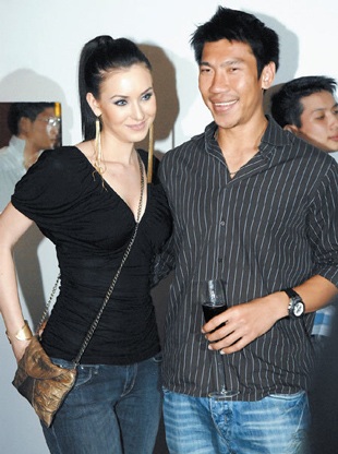 Hoa hậu hoàn vũ và hôn phu “tậu” nhà 1,3 triệu đô la - 14 Hoa hậu hoàn vũ và hôn phu “tậu” nhà 1,3 triệu đô la - 14