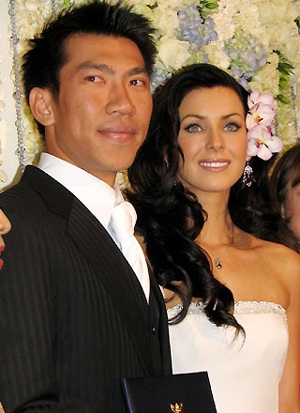 Video đám cưới xa hoa của Hoa hậu hoàn vũ - 1 Video đám cưới xa hoa của Hoa hậu hoàn vũ - 1