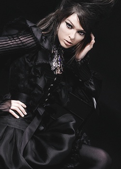 Amy Winehouse truyền cảm hứng cho Chanel - 4