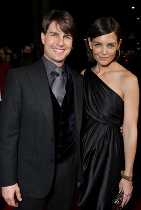 Katie Holmes: “Con riêng của Tom gọi tôi là mẹ” - 1