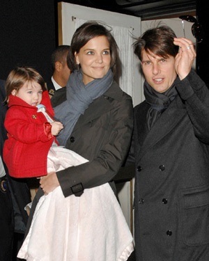 Katie Holmes: “Con riêng của Tom gọi tôi là mẹ” - 2