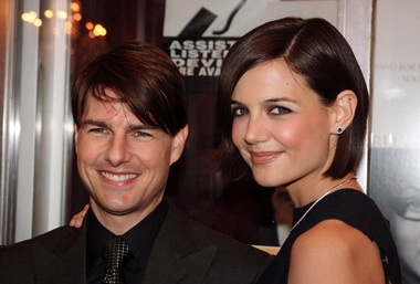 Katie Holmes: “Con riêng của Tom gọi tôi là mẹ” - 3