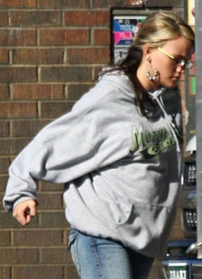 “Bà bầu” 16 tuổi đã tốt nghiệp phổ thông - 1