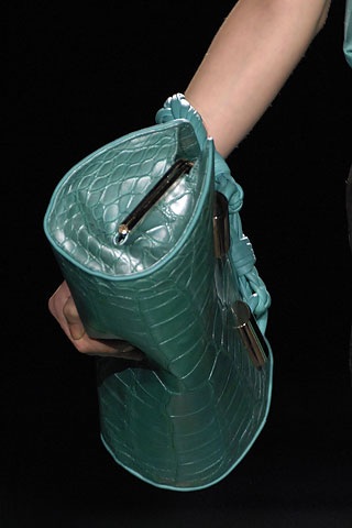 Phụ trang quyến rũ của Versace - 5 Phụ trang quyến rũ của Versace - 5