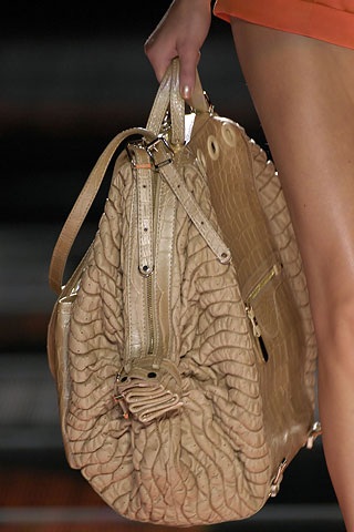 Phụ trang quyến rũ của Versace - 19 Phụ trang quyến rũ của Versace - 19