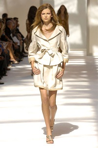 BST xuân - hè 2007 của Alberta Ferretti: - 20
