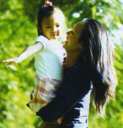 Những bà mẹ nổi tiếng lấy lại vẻ hấp dẫn - 1 Những bà mẹ nổi tiếng lấy lại vẻ hấp dẫn - 1