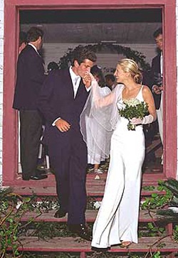 Những chiếc váy cưới đẹp nhất - 7