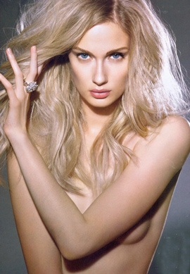 Siêu mẫu Eva Riccobono khỏa thân trên Max - 3