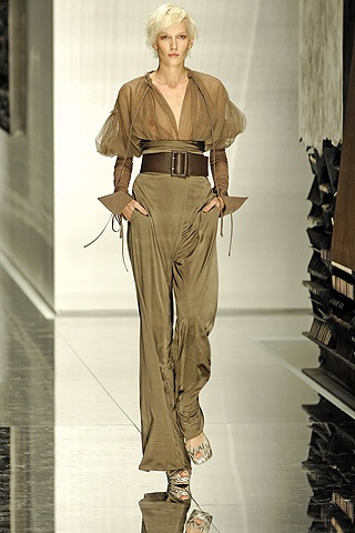 BST xuân/hè 2008 của Gianfranco Ferré - 12