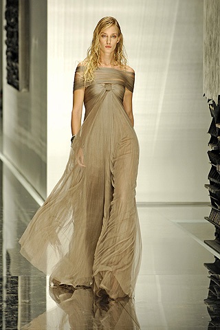 BST xuân/hè 2008 của Gianfranco Ferré - 15