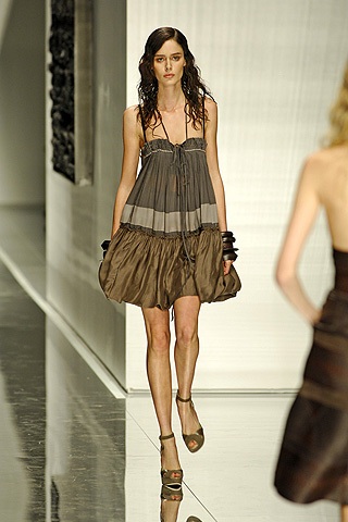 BST xuân/hè 2008 của Gianfranco Ferré - 18