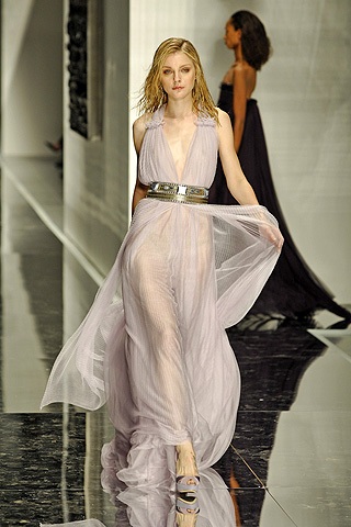 BST xuân/hè 2008 của Gianfranco Ferré - 26