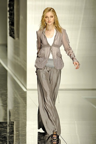 BST xuân/hè 2008 của Gianfranco Ferré - 6