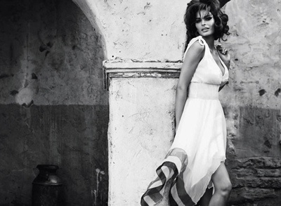 Ngắm bộ ảnh quảng cáo mới của Guess - 17