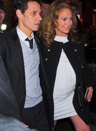 Jennifer Lopez xuất hiện lần đầu sau khi sinh - 2