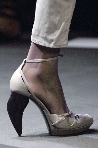 BST xăng đan Nina Ricci và Alberta Ferretti - 1