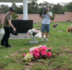 Anna Nicole Smith đã đến nơi an nghỉ cuối cùng - 8