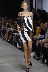 BST xuân/hè 2007 của Derek Lam - 21