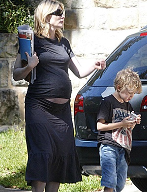 Cate Blanchett: Mới sinh 6 ngày đã đi dự hội nghị! - 3