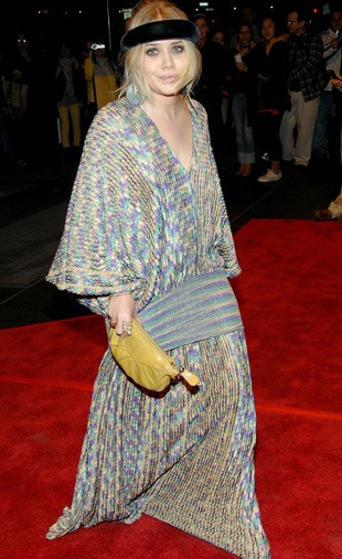 Mary Kate Olsen với “thời trang kinh dị” - 2