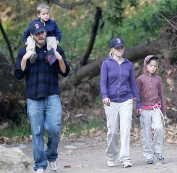 “Jake Gyllenhaal rất yêu Reese Witherspoon” - 1 “Jake Gyllenhaal rất yêu Reese Witherspoon” - 1