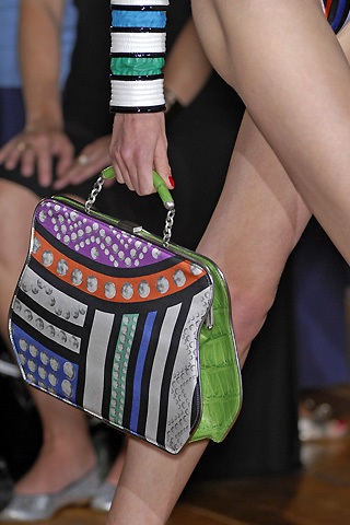 Nổi bật với phụ kiện Just Cavalli - 25