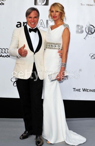 “Sao” tỏa sáng tại bữa tiệc từ thiện - 19 “Sao” tỏa sáng tại bữa tiệc từ thiện - 19