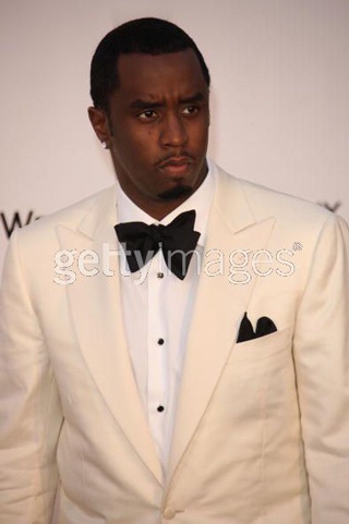 “Sao” tỏa sáng tại bữa tiệc từ thiện - 16 “Sao” tỏa sáng tại bữa tiệc từ thiện - 16