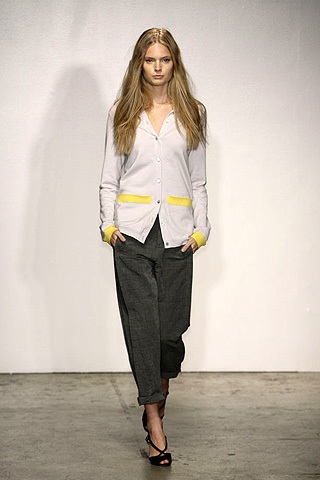 Vẻ đẹp lãng mạn trong BST Sari Gueron - 12