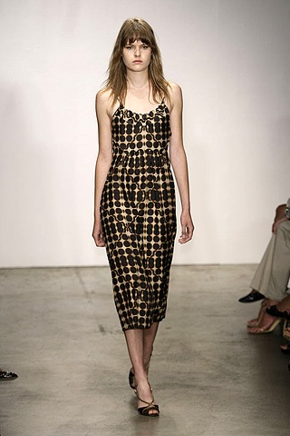 Vẻ đẹp lãng mạn trong BST Sari Gueron - 17