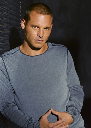 Những ngôi sao truyền hình gợi cảm nhất thế giới - 3