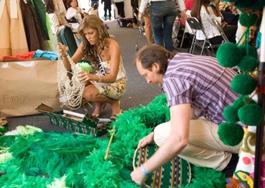 Hậu trường phần thi trang phục dân tộc - 9 Hậu trường phần thi trang phục dân tộc - 9