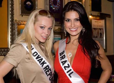 Hoa hậu Hi Lạp vươn lên dẫn đầu - 3