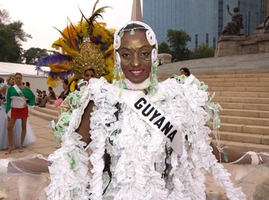 Hậu trường phần thi trang phục dân tộc - 5 Hậu trường phần thi trang phục dân tộc - 5