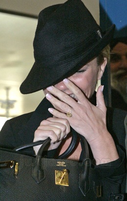 Bà Beck bận rộn chợ búa - 2