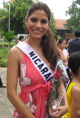 Dấu ấn nhan sắc ở làng SOS - 6