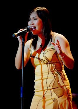 Khánh Linh: “Không thuộc típ người thường xuyên son phấn” - 1