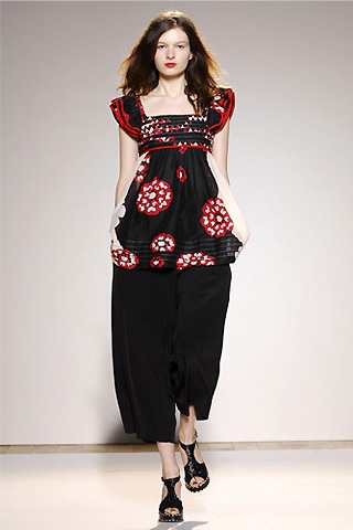 BST xuân/hè 2008 của Nicole Farhi - 5