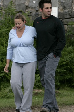 Charlotte Church đã “lên chức” mẹ - 1
