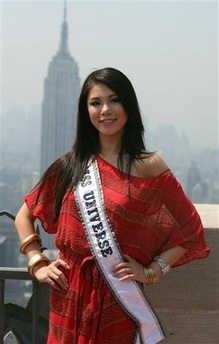 Những tấm hình mới của đương kim Hoa hậu hoàn vũ - 5 Những tấm hình mới của đương kim Hoa hậu hoàn vũ - 5